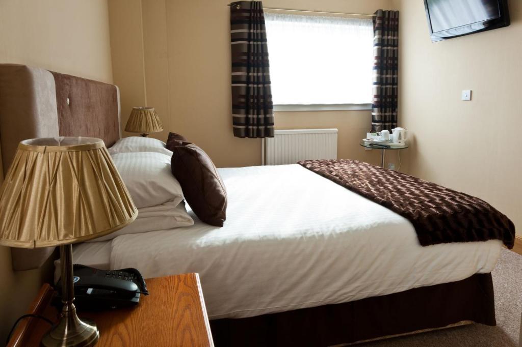 Caledonia Hotel Rosyth Zimmer foto