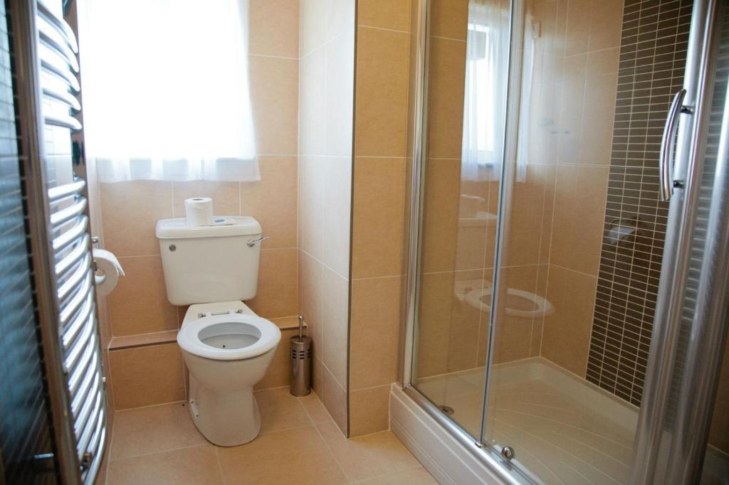 Caledonia Hotel Rosyth Zimmer foto